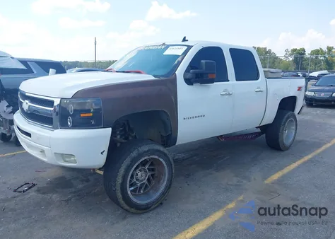 2010 Chevrolet Silverado K1500 Ltz z USA, uszkodzony, nr VIN 3GCRKTE33AG172087